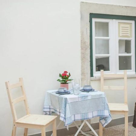 Alfama Charming Apt With 2 Free Bikes By Timecooler Lisbon Bagian luar foto