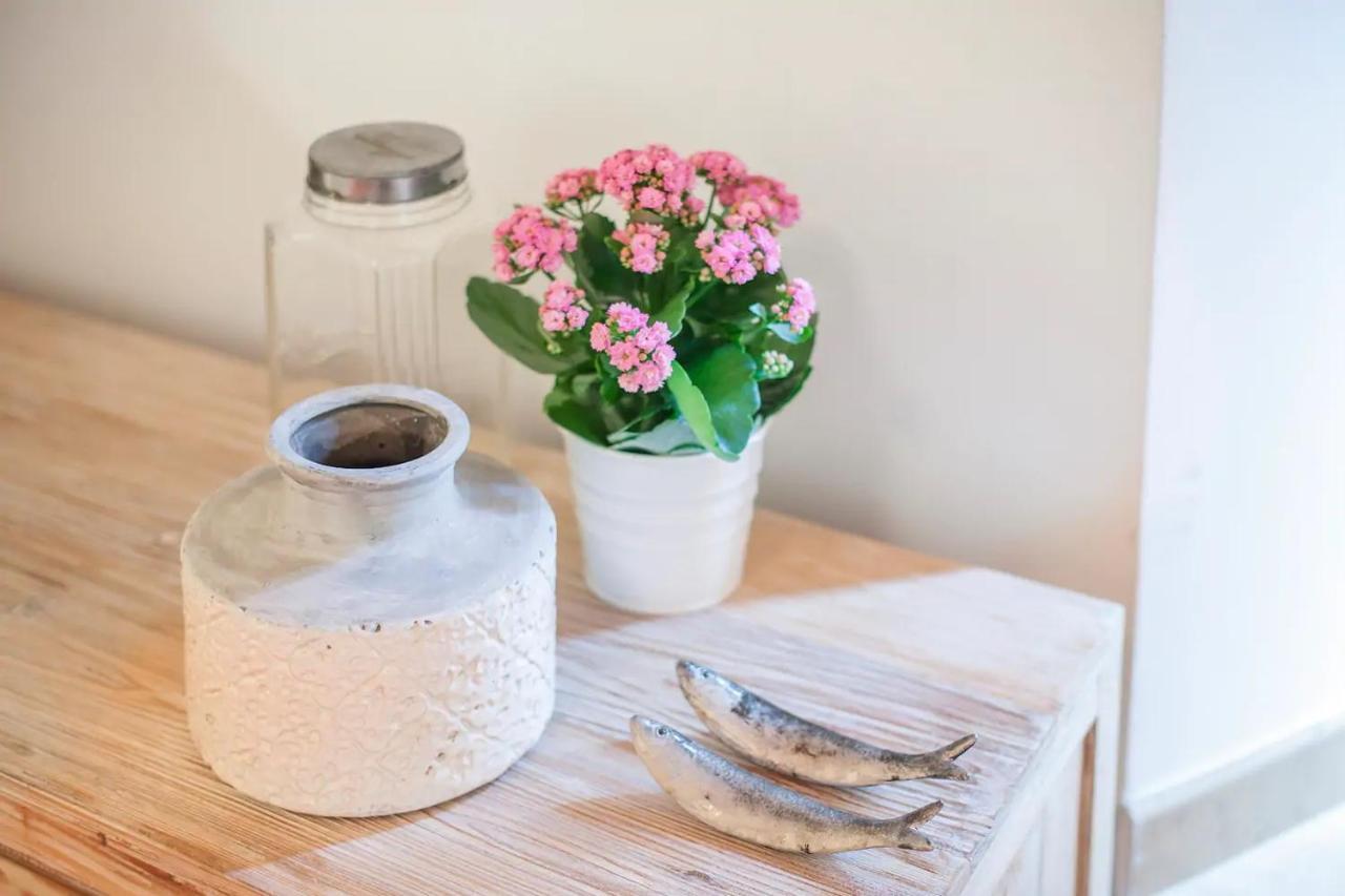 Alfama Charming Apt With 2 Free Bikes By Timecooler Lisbon Bagian luar foto